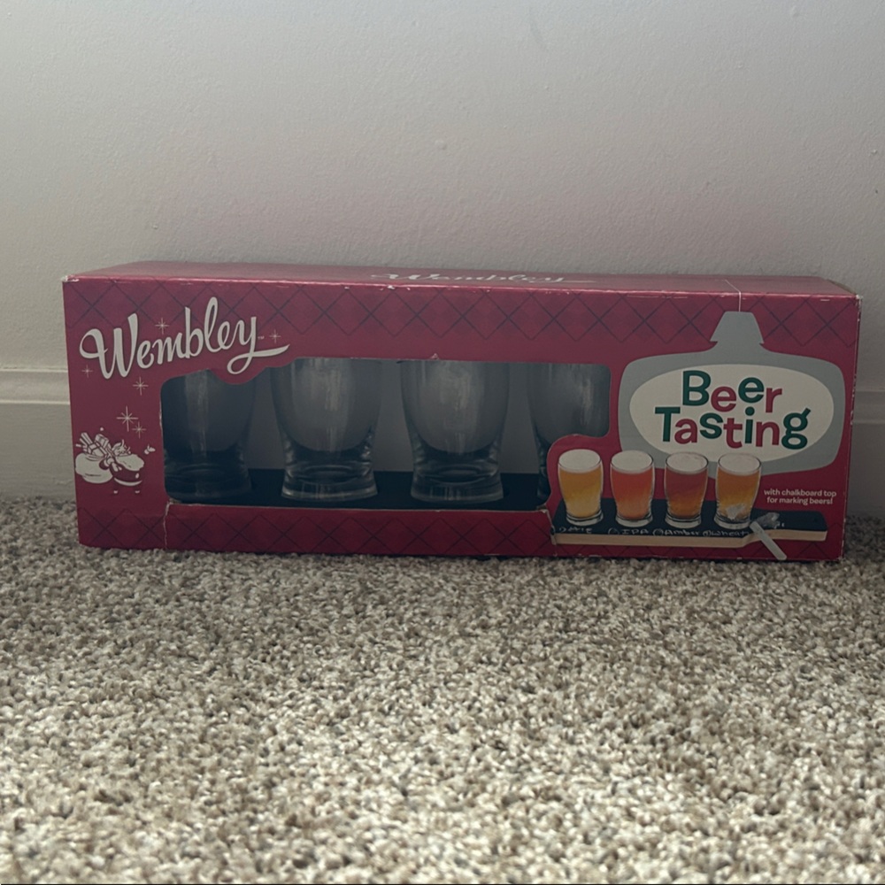 Wembley Beer Tasting Glass Set in Red Box